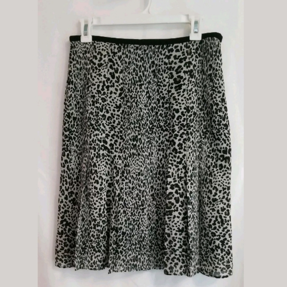 Womens Worthington Animal Print Black Pleated Flared A-line Skirt Size 8